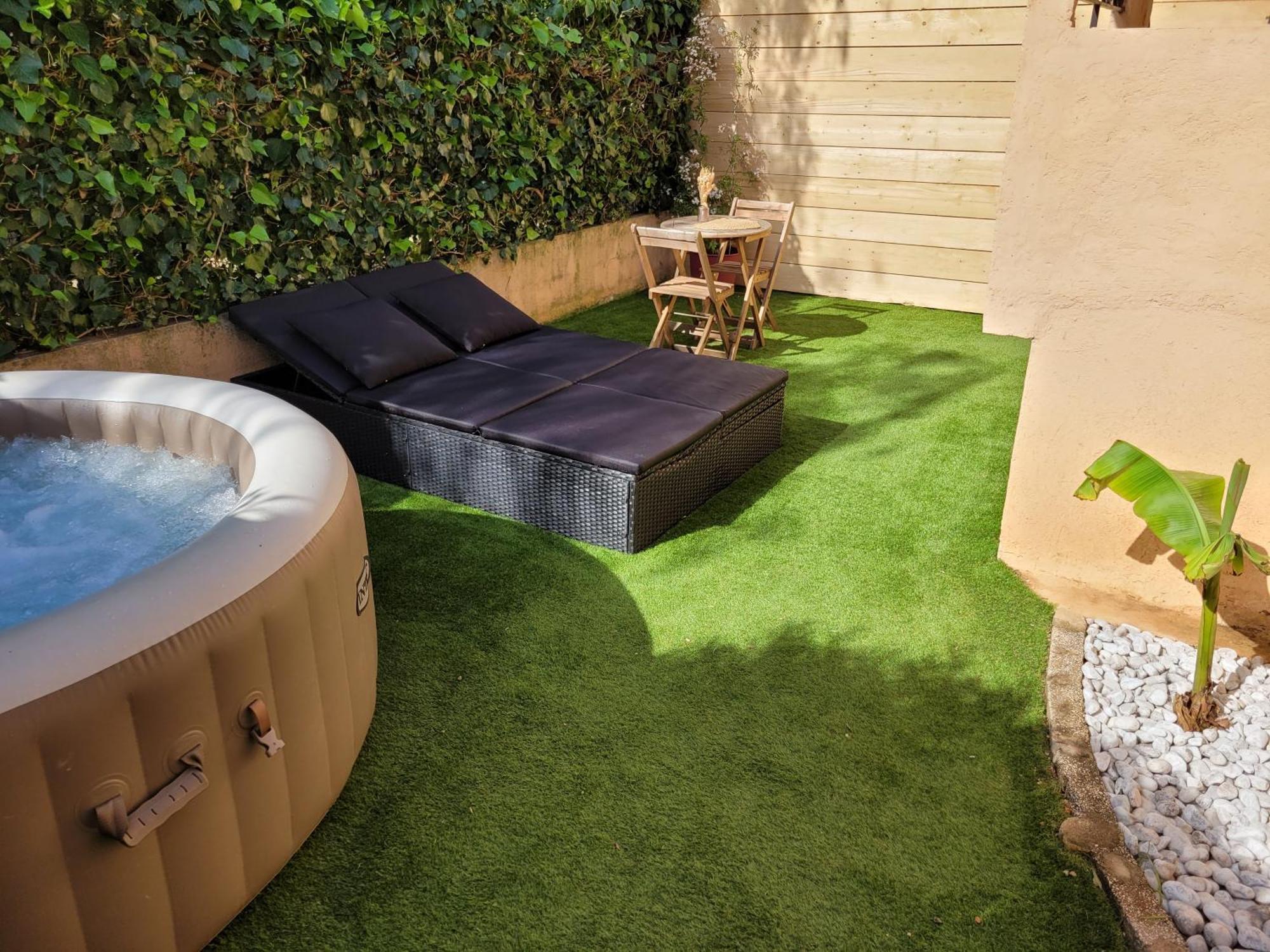 Nuit D'Evasion Love Room Avec Baignoire Balneotherapie تولون المظهر الخارجي الصورة